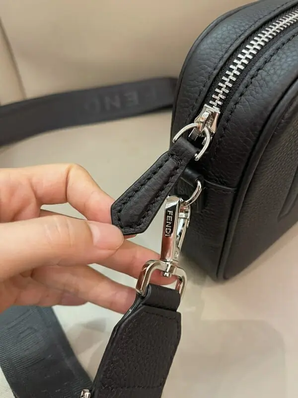 fendi aaa homme mini sac a main s_12305204